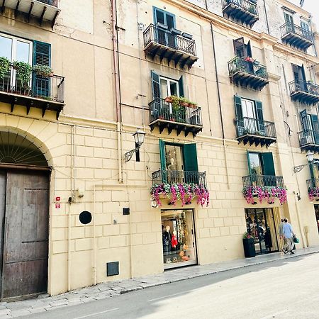 Hotel Casa Vittoria Palermo Exterior foto